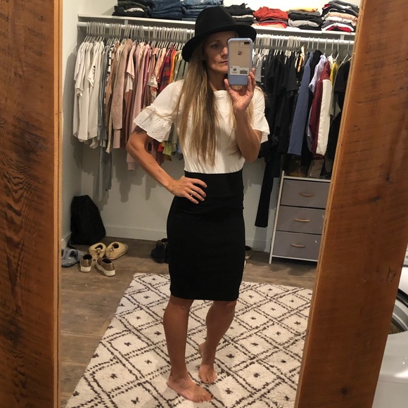 Small Lularoe textured black pencil skirt